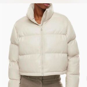 Aritzia vista Puffer in white